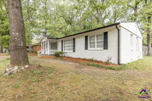 118 Dewey St, Warner Robins GA  31093-2411 exterior