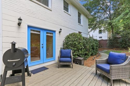 1830 Fernwood Rd, Atlanta GA  30318-2514 exterior