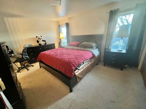 1122 Bradbury Cir, Carol Stream IL  60188-3903 exterior