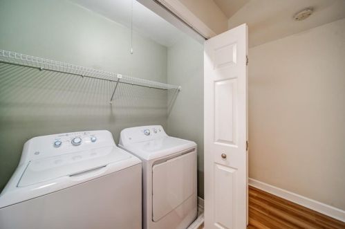 10 Frst Rdg Ct, Atlanta GA  30350-1802 exterior
