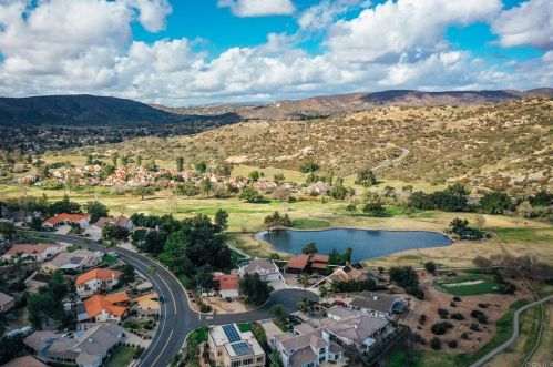 24020 Vista Vicente Ct, Ramona, CA 92065-4324
