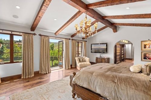 50 Golden Eagle, Irvine CA  92603-0308 exterior