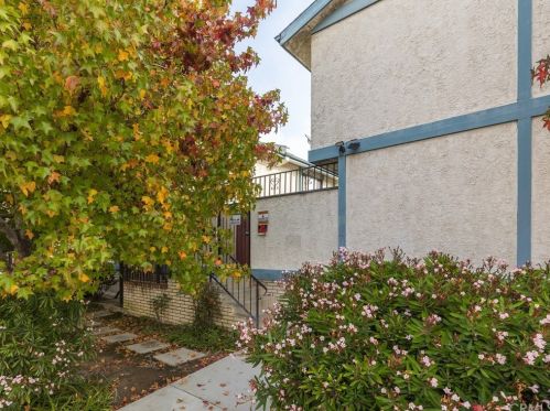 4229 Rosecrans Ave, Hawthorne, CA 90250-7275