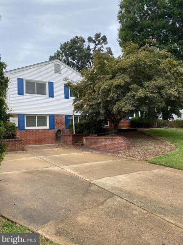 5404 Clifton St, Springfield VA  22151-3817 exterior