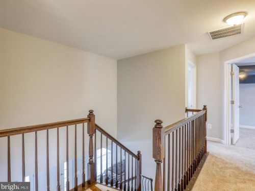 365 Chickamauga Dr, Harpers Ferry WV 25425-3633 exterior