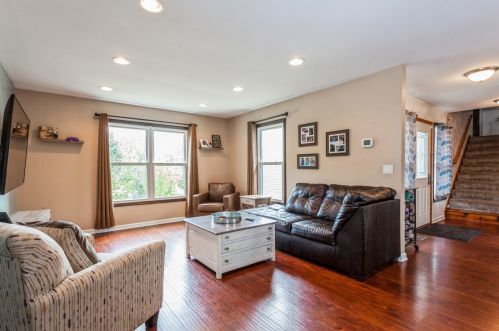 219 Seneca Way, Lemont, IL 60440-1738