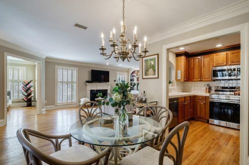 101 Bainbridge Dr, Atlanta GA  30327-4269 exterior