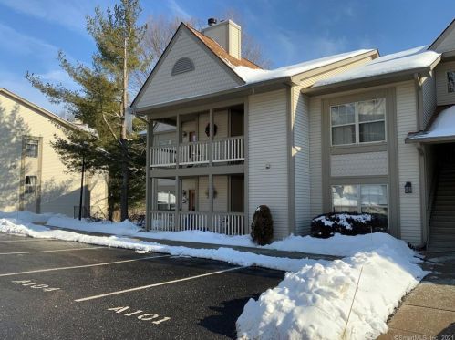 33 Langdon Ct, Kensington, CT 06037-1368