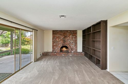 16350 Rancho Escondido Dr, Riverside CA  92506-5816 exterior