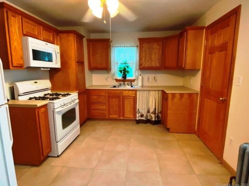 135 Atwood Ave, Waterbury, CT 06705-1504