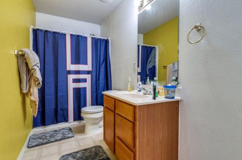 1461 Hedgewood Trl, Fort Worth TX  76112-4455 exterior