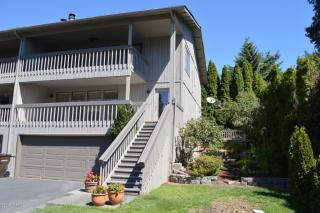 1 Burning Tree Dr, Yakima, WA 98902-1575