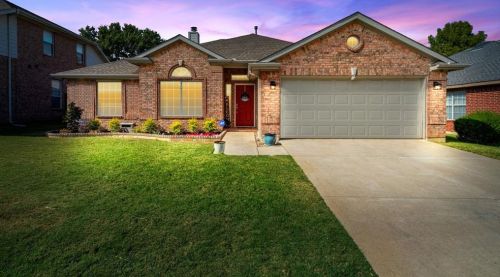 1070 Hillwood Dr, Fort Worth, TX 76179-3467