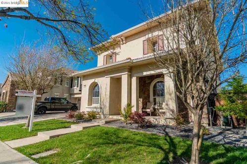 467 Recreo Way, Tracy, CA 95391-2008