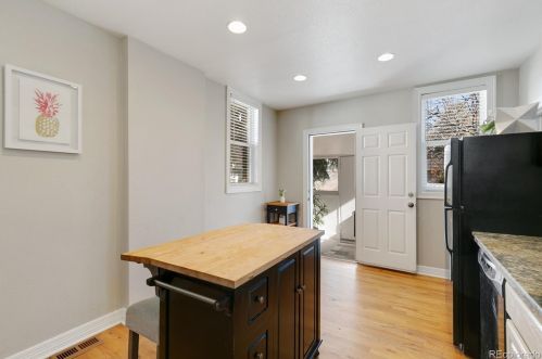 548 Marion St, Denver CO  80218-3405 exterior