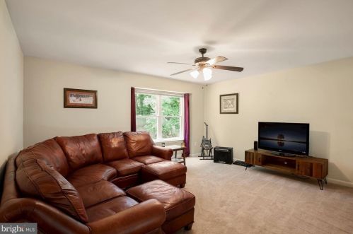 13468 Photo Dr, Woodbridge VA  22193-3930 exterior