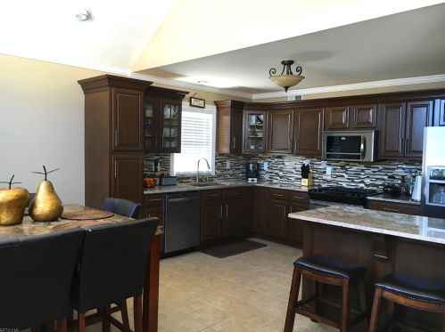 3 Schley St, Dover, NJ 07801-2027