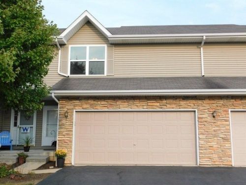 1132 Rose Dr, Sycamore, IL 60178-9505