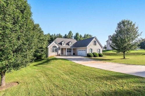 331 Crestridge Ln, Ellenwood, GA 30294-6648