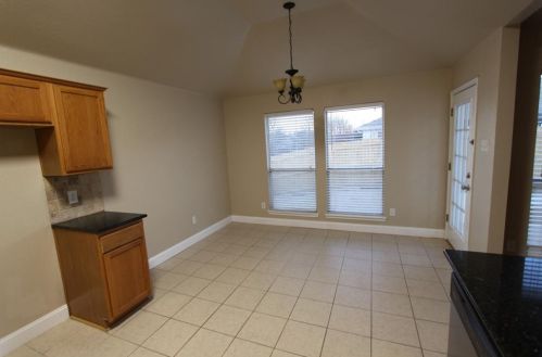 601 Coal Crk Dr, Midlothian TX  76063-4066 exterior