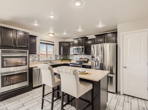 9772 Eagle Creek Cir, Denver CO  80022-6223 exterior