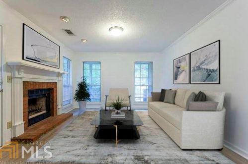 827 Mountain View Smt, Stone Mountain, GA 30083-6099