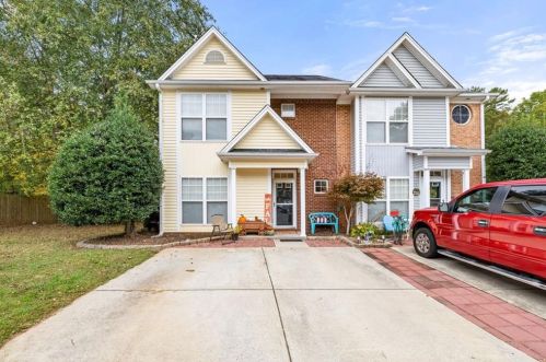 272 Pearl Chambers Dr, Dawsonville, GA 30534-3910