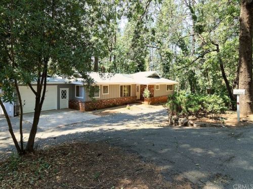 624 Elliott Rd, Paradise, CA 95969-3854