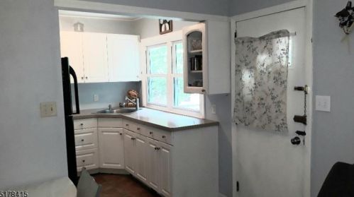 120 Wellesley Trl, Hopatcong, NJ 07843-1122