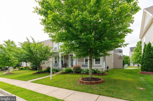 12594 Stone Lined Cir, Woodbridge, VA 22192-5582