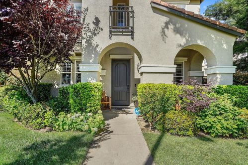 1716 Parkway Dr, Folsom, CA 95630-7395