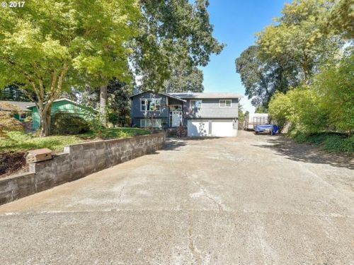 1713 Meadow Ln, Newberg, OR 97132-1501