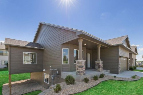 10781 Settlers Ln, Hanover, MN 55341-4129