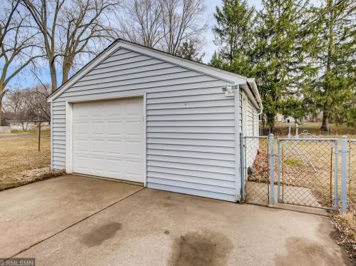 1429 County Road B, Saint Paul MN  55113-4216 exterior