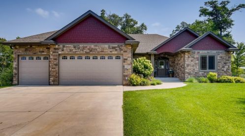 527 Elins Lake Rd, Spectacle Lake, MN 55008-2559
