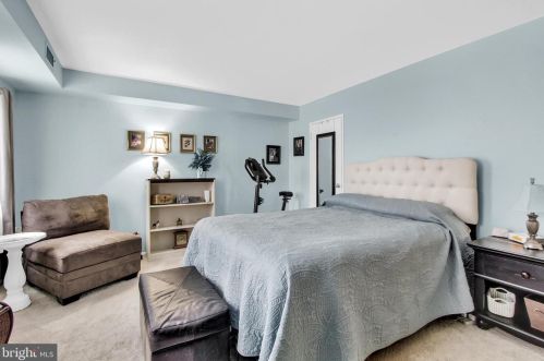 13 Valleybrook Dr, Lancaster PA  17601-4619 exterior