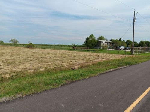 2645 Fairway Dr, Angleton TX 77515-7396 exterior