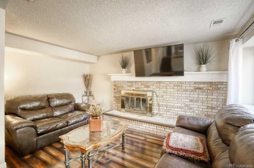 1060 Naples Way, Aurora CO 80017-3170 exterior