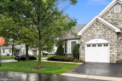 117 Meadowlark Dr, Trenton NJ  08690-3547 exterior