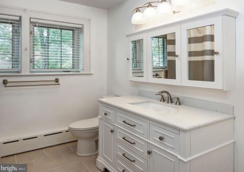 104 Treaty Elm Ln, Tavistock NJ 08033-3413 exterior