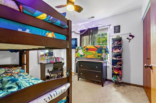 1691 Cameron Dr, Pingree Grove IL  60140-9074 exterior