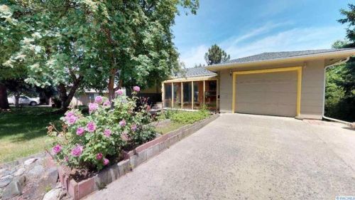 1610 Deane St, Pullman, WA 99163-3506