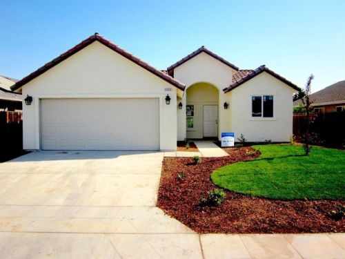 1252 Oso Dr, Madera, CA 93638-9316