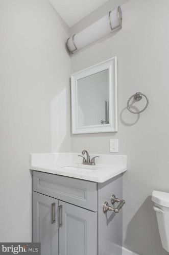 1937 4 St, Philadelphia PA 19140-2417 exterior