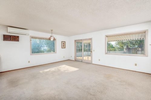 4520 Lon Ct, Diamond Springs, CA 95619-9714