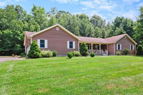 19 Whispering Pine Rd, Upper Stepney, CT 06468-1430
