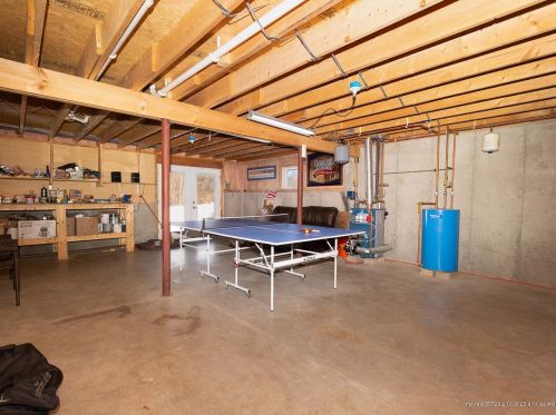 3 Ireland Dr, Berwick ME  03901-2108 exterior