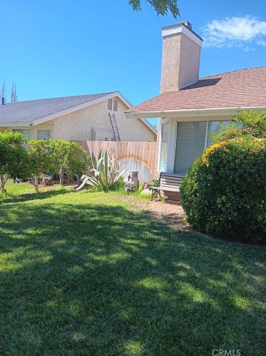 7309 Peachtree Ln, Juniper Hills, CA 93543-3004