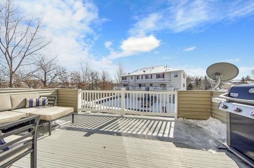 4941 Grenwich Ave, Saint Paul MN  55128-2058 exterior