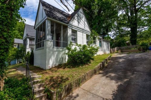 960 Byron Dr, Atlanta, GA 30310-4636